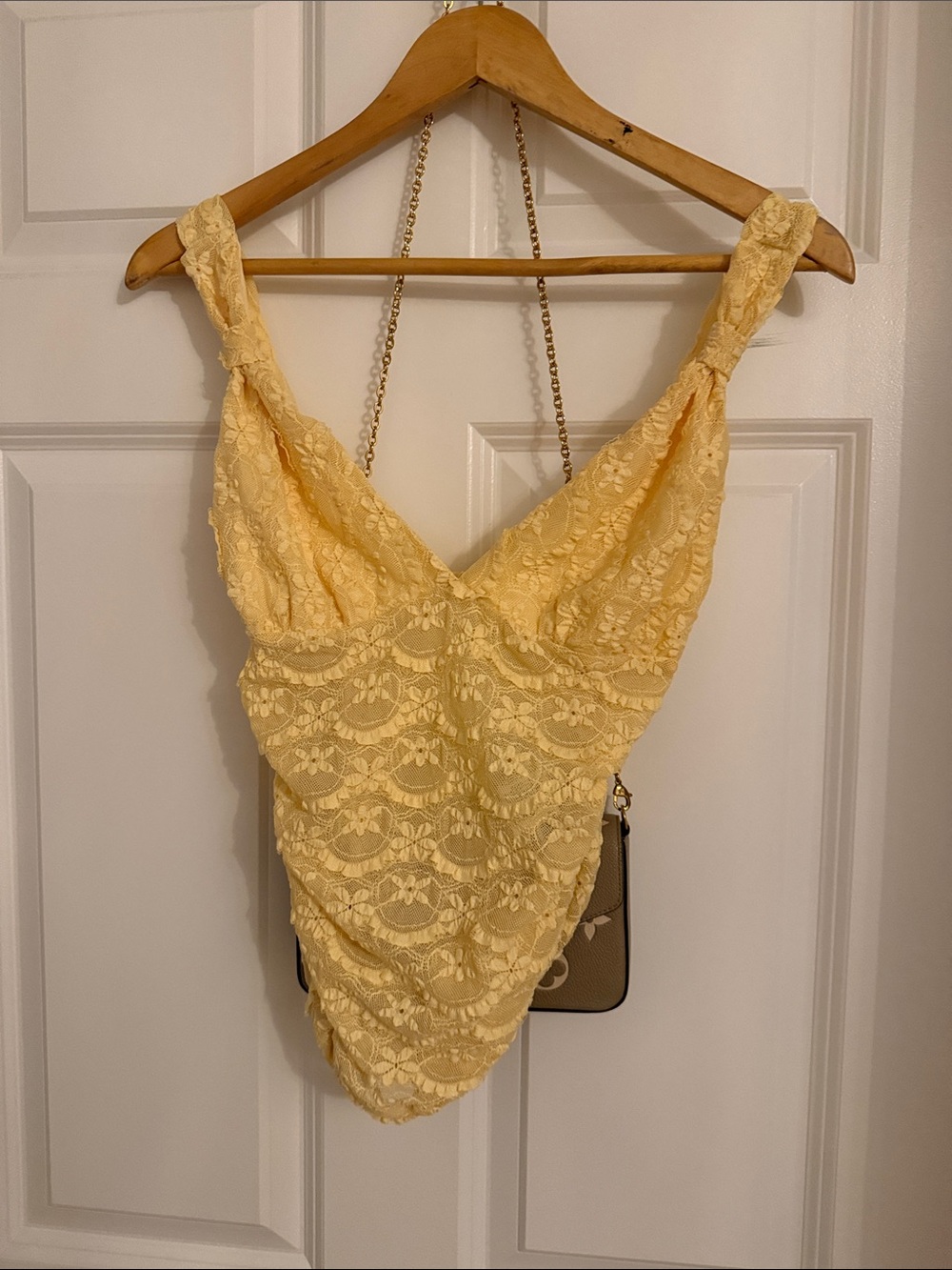 Sleeveless Lace V-Neck Women’s Top in Pale Yellow